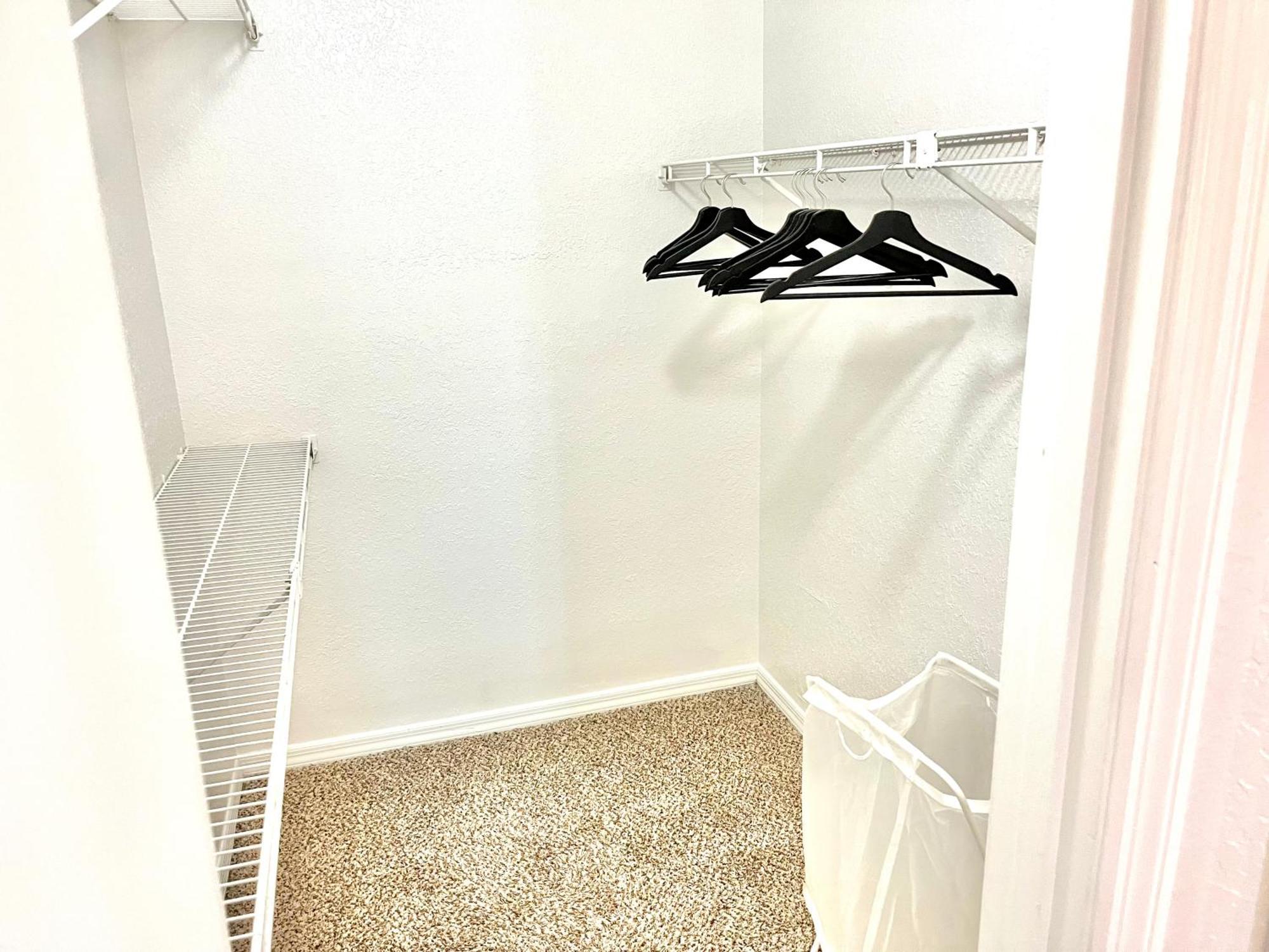 Daytona 2 Bed Apartment 10 Minutes To Beach With Balcony بورت أورنج المظهر الخارجي الصورة